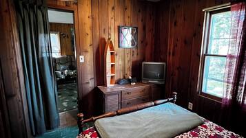 4 bedrooms, bed sheets