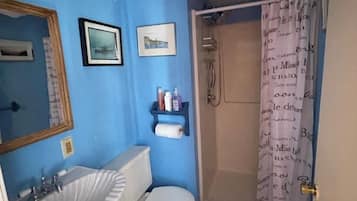 Jetted tub, hair dryer, towels, soap