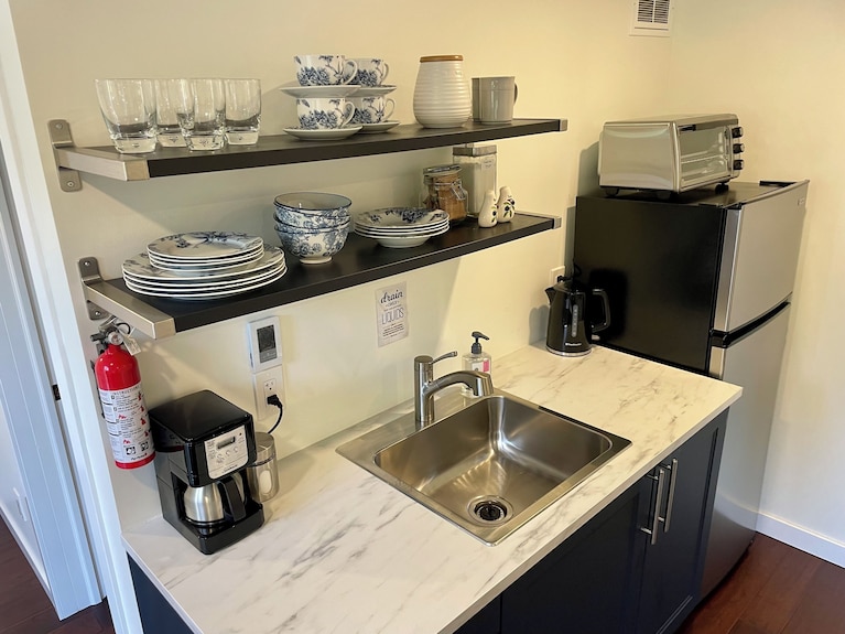 Bachelor Suite Bed & Breakfast In Northern Muskoka - Huntsville