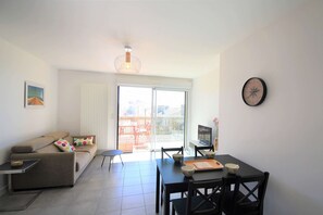 TV - Capbreton "L'ESTACADE" Magnificent apartment with ocean view for 4 people. (CAPBRETON)