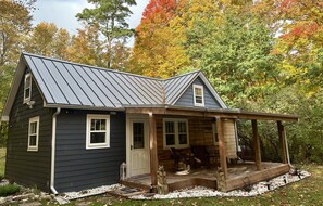 Exterior - Cozy cottage with firepit, in walking distance to beach and the town! (Egg Harbor)