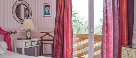 3 bedrooms, free WiFi, bed sheets