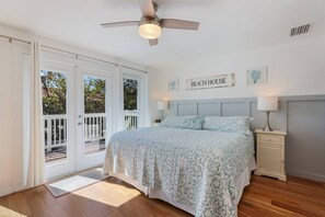 3 室のベッドルーム、アイロン / アイロン台、WiFi (無料)、ベッドシーツ