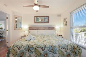 3 chambres, fer et planche à repasser, Wi-Fi gratuit, draps fournis