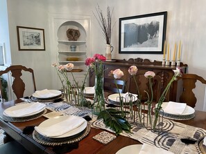 Dining - Cherokee Charmer (Louisville)