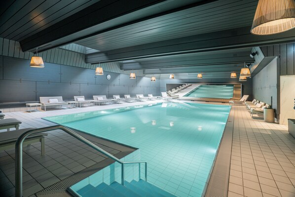 Indoor pool - Haus Whymper by Zermatt Premium Apartments (Zermatt)