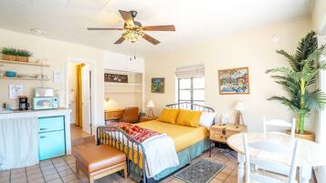 1 bedroom, desk, iron/ironing board, free WiFi