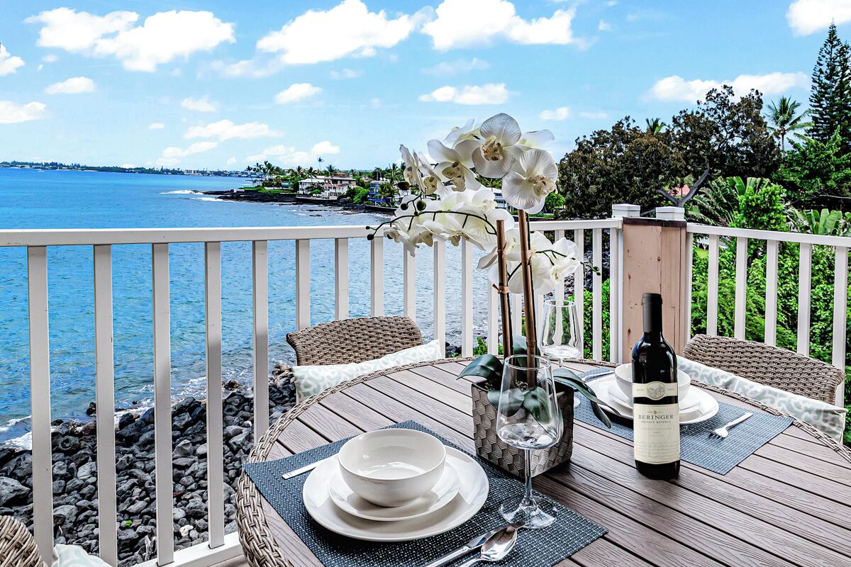 屋外ダイニングエリア