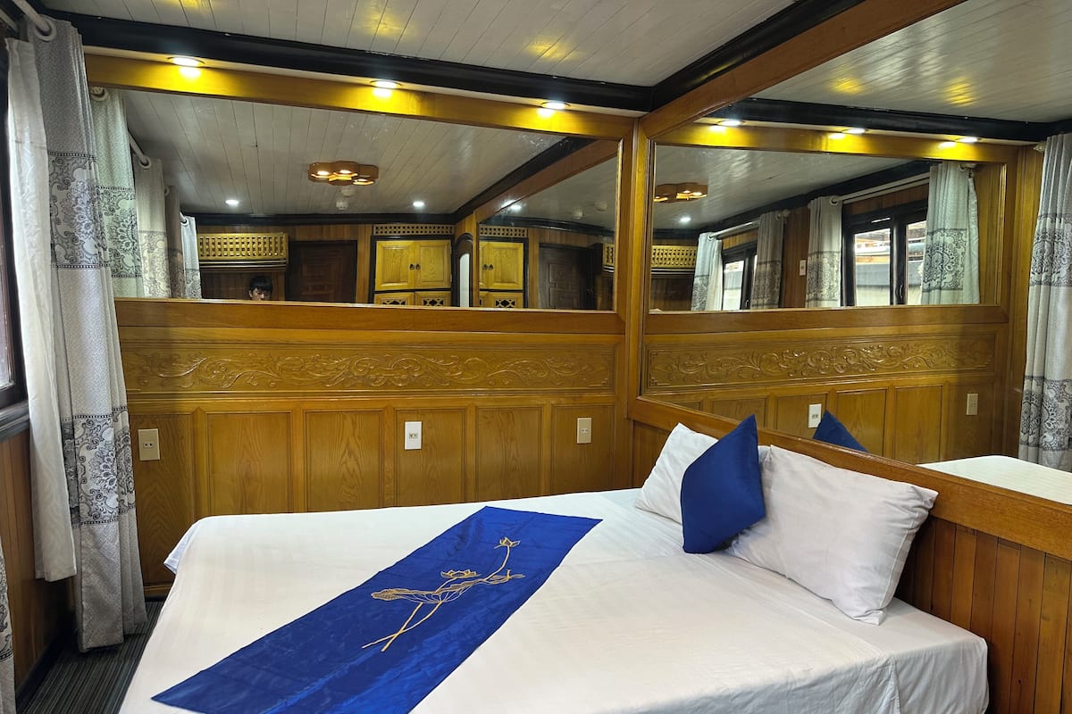 Deluxe Double or Twin Room, Smoking