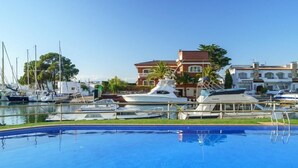 Pool - HOLIDAYS TO SANTA MARGARITA, SPACIOUS GARDEN AREA, FAMILY ENVIRONMENT (ROSES)