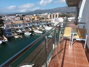 Property grounds - HOLIDAYS TO SANTA MARGARITA, SPACIOUS GARDEN AREA, FAMILY ENVIRONMENT (ROSES)