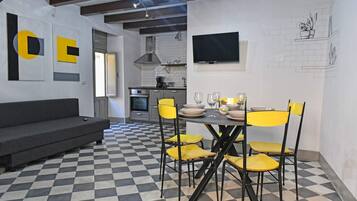 Basic-Loft, 1 Doppelbett und Schlafsofa | Speisen