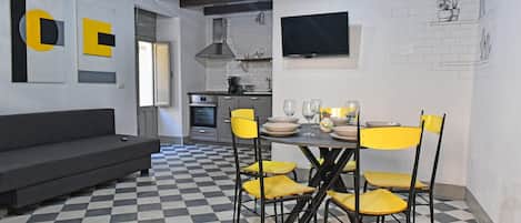 Loft, 1 lit double et 1 canapé-lit | Restauration