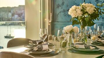 Vila Basic, Beberapa Tempat Tidur, pemandangan laut | Tempat makan