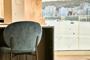 Basic-Villa, Mehrere Betten, Meerblick | Innenbereich