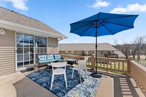 Terrace/patio - 181 Walk In No stairs, Beautiful, Cozy, Huge Patio (Branson)