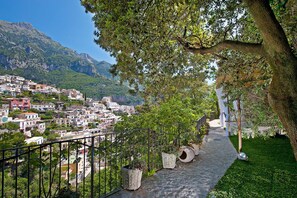 Property grounds - La Dea del Mare - exclusive villa with private pool, sauna and parking space (Positano)