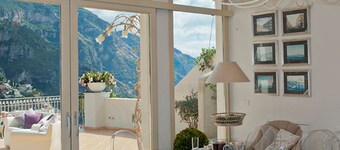 La Dea del Mare - exclusive villa with private pool, sauna and parking space