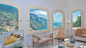 Smart TV, lareira, DVD player, aparelho de som