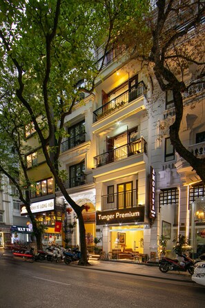 Front of property - Tunger Premium Hotel (Hanoi)
