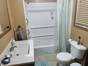 Dusche, Handtücher, Seife, Shampoo