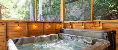 Outdoor spa tub