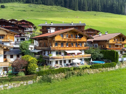 Group accommodation, 5 minutes to the ski lift