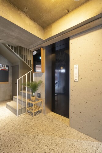 Designers ON:the zip in Mangwon #1 (Pocket-fi)