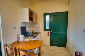 Superior Apartment | Private kitchen - erodios apartments (Apokoronas)