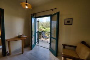 Standard Apartment | Premium bedding, memory foam beds, blackout drapes, free WiFi - erodios apartments (Apokoronas)