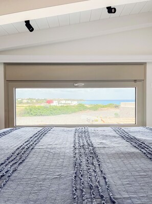 4 bedrooms, iron/ironing board, travel cot, free WiFi