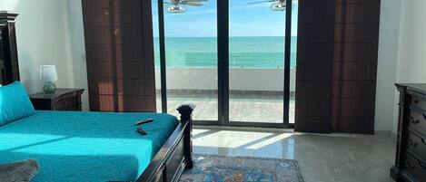 5 bedrooms, WiFi, bed sheets