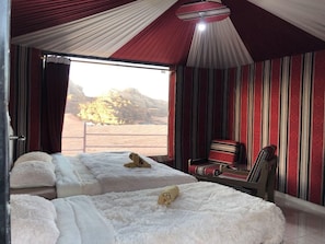 Chambre Panoramique, plusieurs lits, non-fumeur, vue montagne