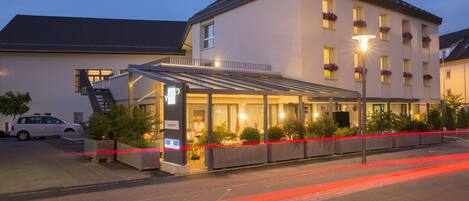 Façana frontal de l'allotjament