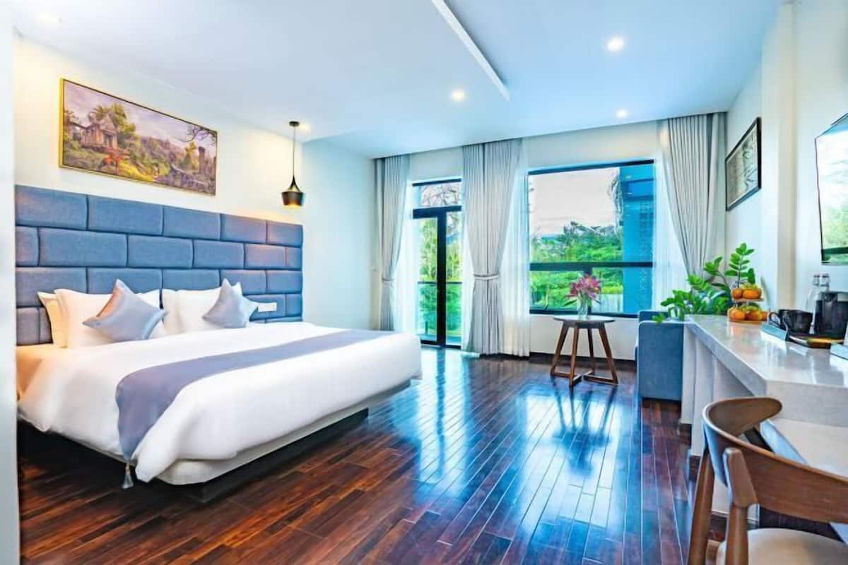 Minibar, két bảo mật tại phòng, bàn, phòng cách âm 
