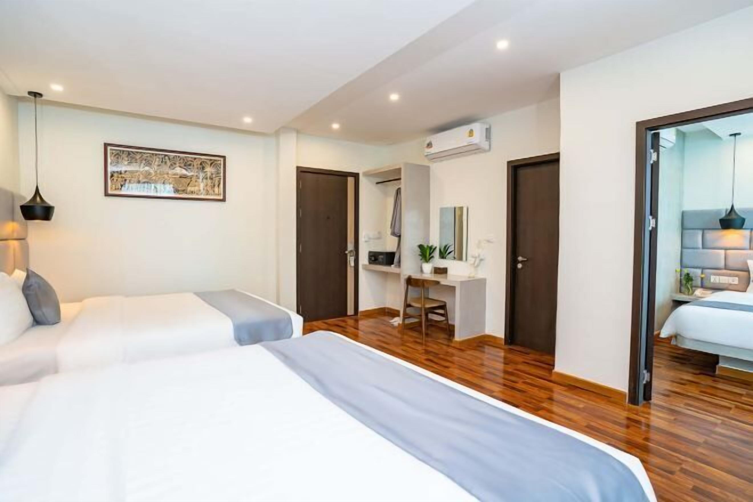 Minibar, in-room safe, desk, soundproofing