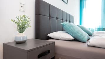 Estudio Confort, no fumadores, baño privado | Caja fuerte, escritorio, espacio para trabajar con un portátil