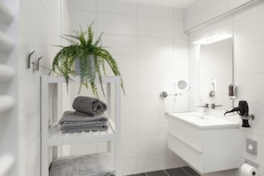 Bathroom - SERVENTO Boardinghouse (Erlangen)