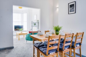 Dining - Cosy 3 bedroom house near Anfield Stadium (Liverpool)