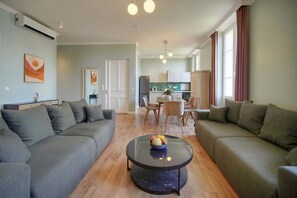 TV - Oasis du Sud 4 beds 4 baths 10 min from Palais (Cannes)