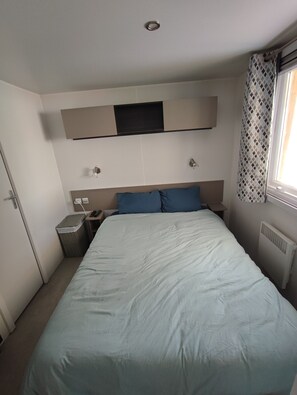 3 bedrooms, iron/ironing board, WiFi - Les Mathes, Mobil home 741, les charmettes  (Les Mathes)