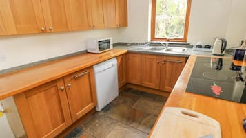 Fridge, dishwasher, electric kettle, toaster