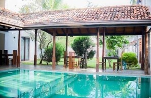 Outdoor pool - Lagoon Boutique Hotel (Tangalle)