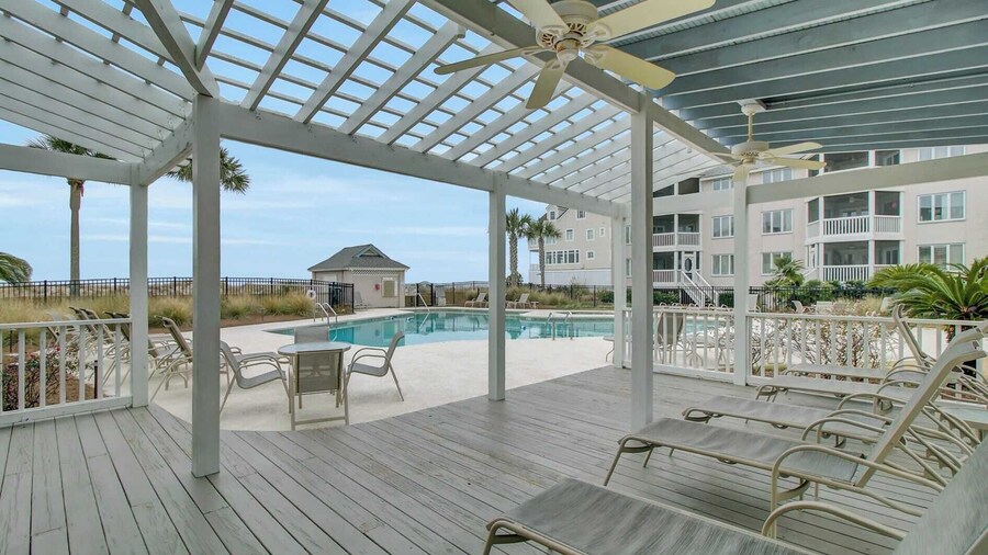 103 H Tidewater by Avantstay Walk to Beach Community Pool