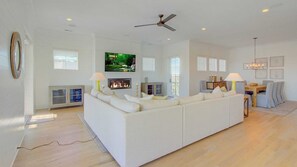 House (5 Bedrooms) | Interior