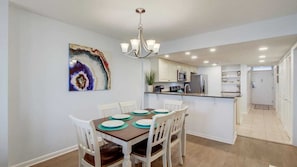 Apartamento (2 Bedrooms) | Parte interna