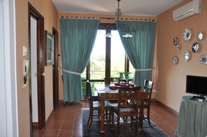 Dining - Villa Giusy Superior (Sant'Andrea Bonagia)