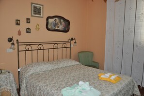 2 bedrooms, desk, iron/ironing board, free WiFi - Villa Giusy Superior (Sant'Andrea Bonagia)