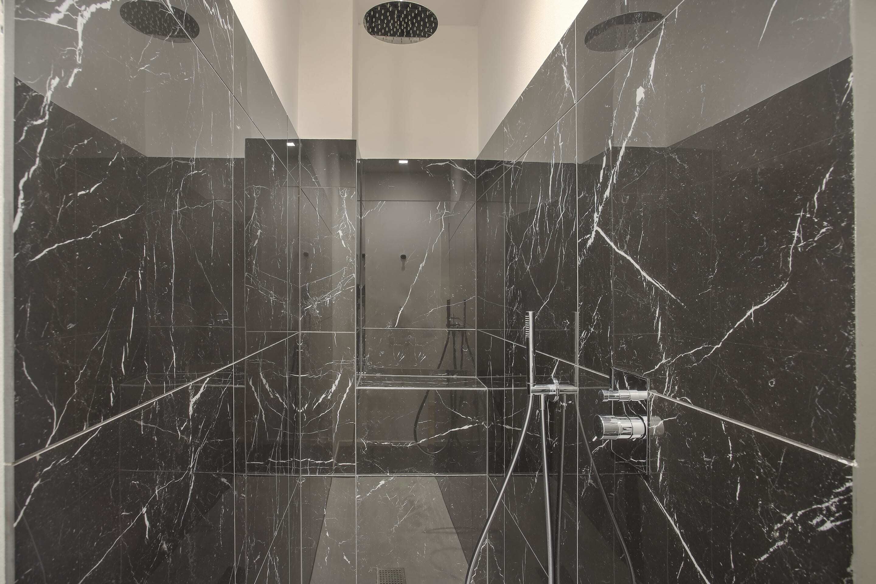 Luxury Loft, 2 Bedrooms, 2 Bathrooms | Bathroom | Shower, free toiletries, hair dryer, towels