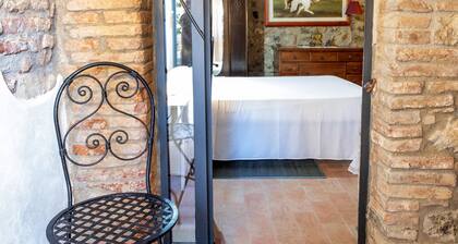 Duchy. Independent studio apartment with kitchenette